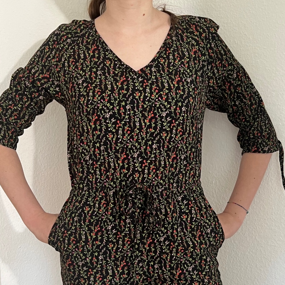 Elegant V Neck 3/4 Sleeves Black Floral Pants Jumpsuit